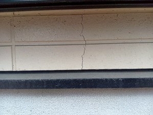 外壁　既存ひび